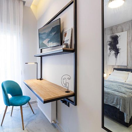 P Deluxe Suite2 Tesalonika Bagian luar foto