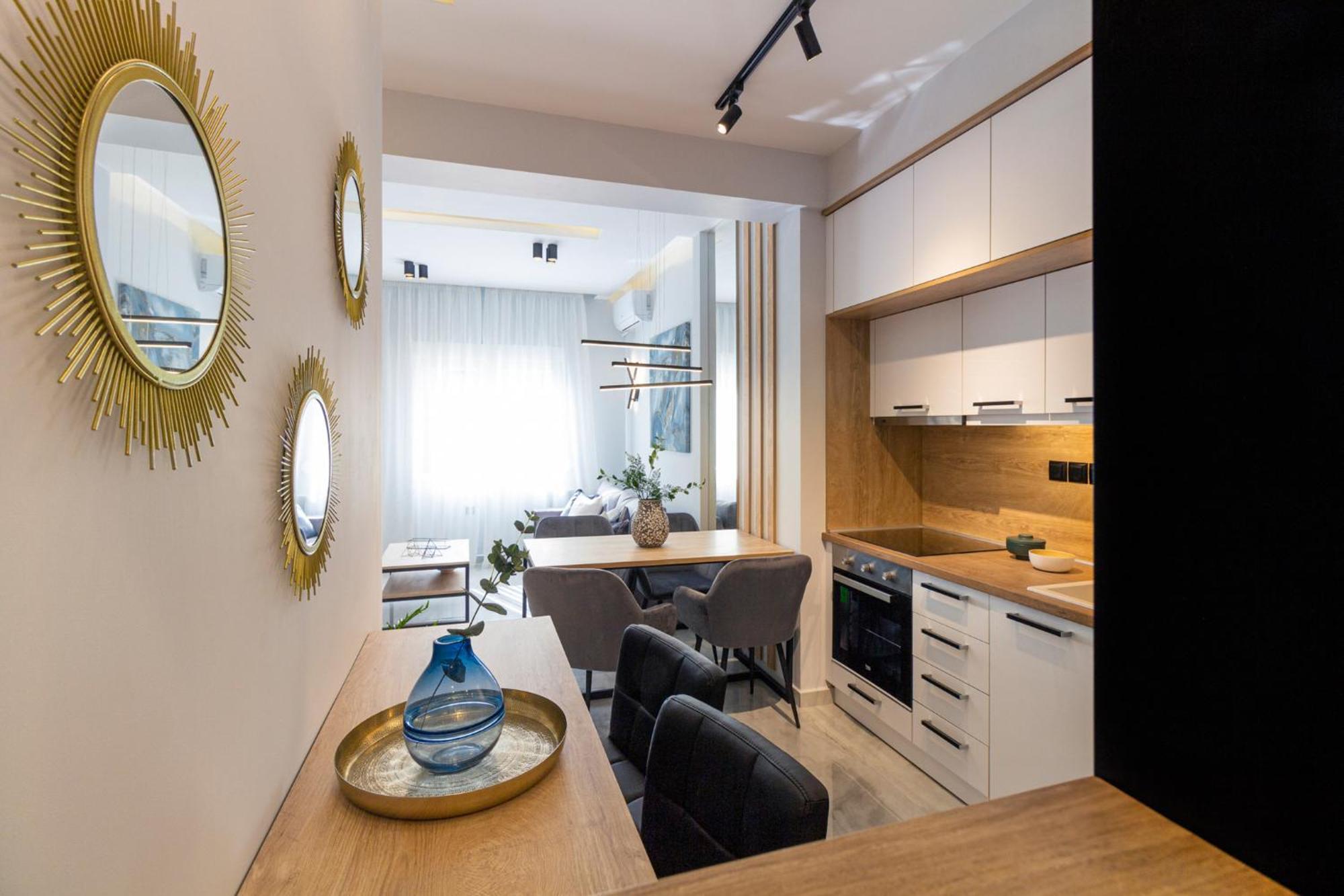 P Deluxe Suite2 Tesalonika Bagian luar foto